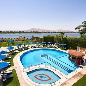 5* Hotel Sonesta St. George - Convention Center