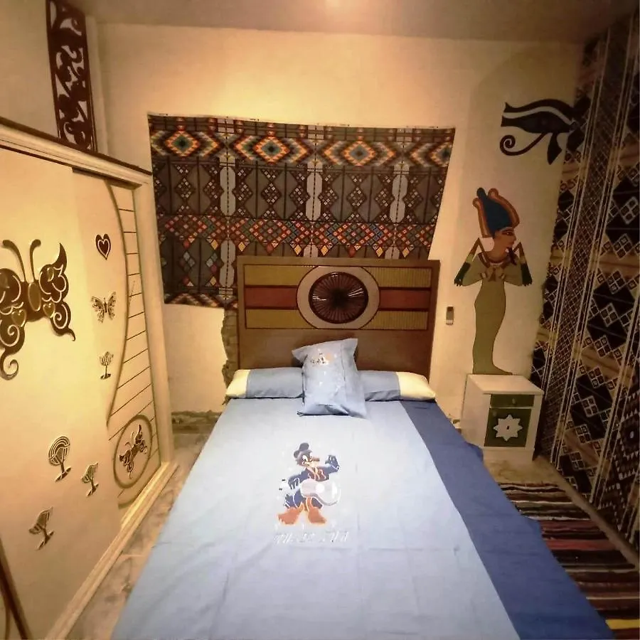 Julia Flats Apartman Luxor